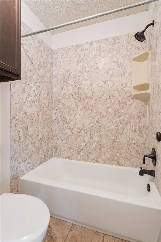1325 Speight Avenue Waco TX 76706