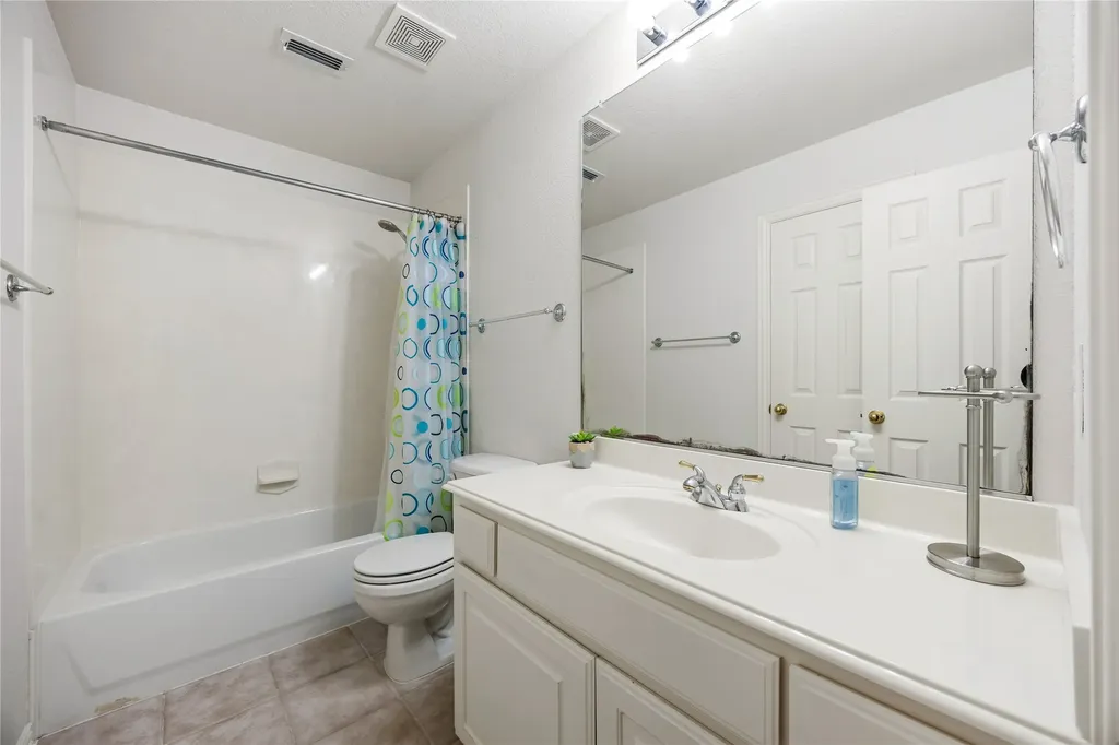 9024 Fox Hollow Trail Irving TX 75063