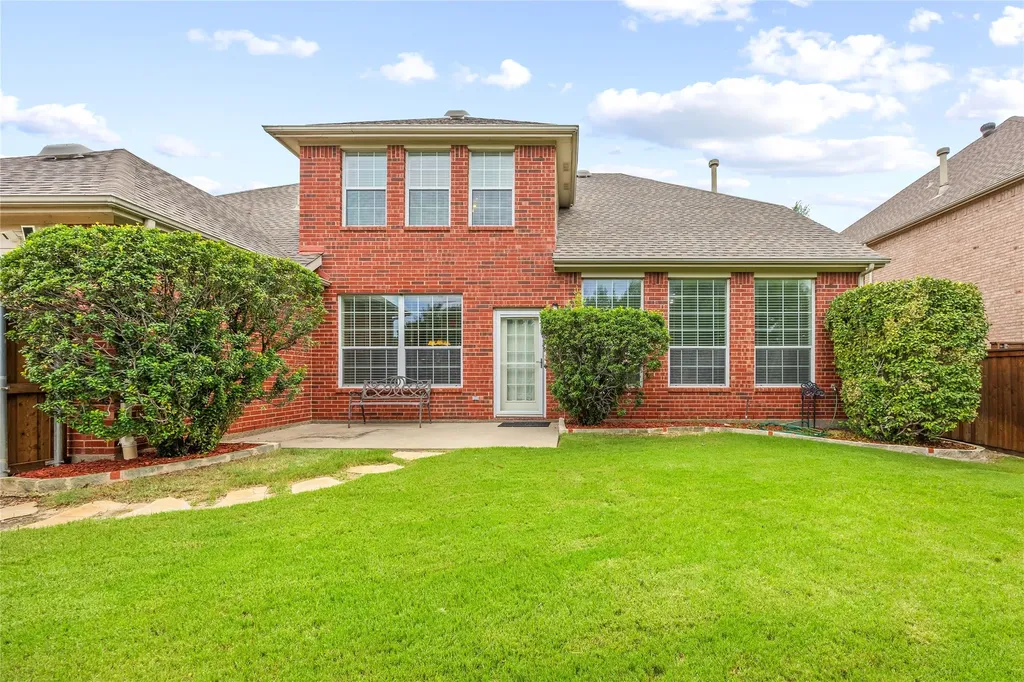 9024 Fox Hollow Trail Irving TX 75063