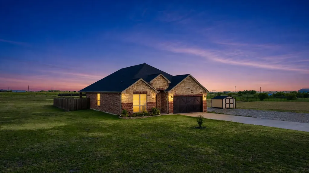 9689 County Road 4116 Kaufman TX 75142