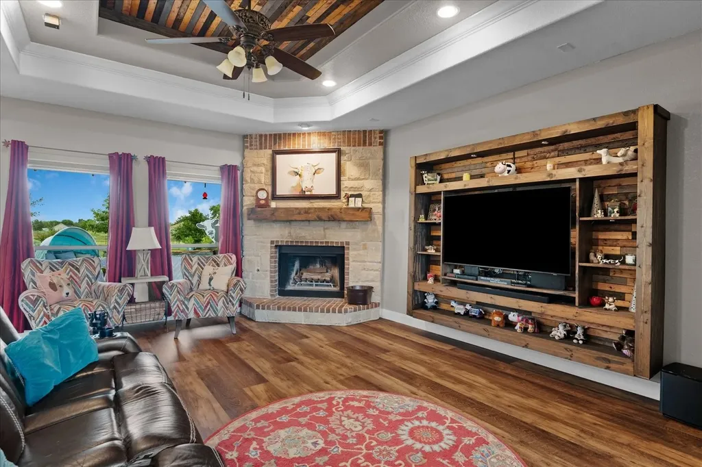 4010 Hackberry Circle Caddo Mills TX 75135