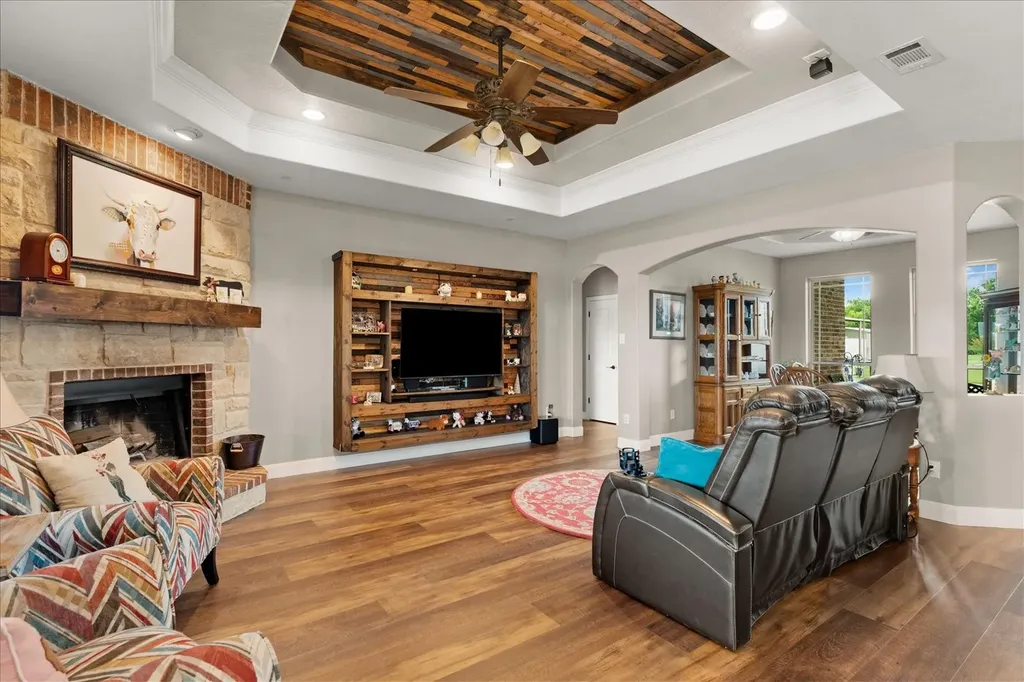 4010 Hackberry Circle Caddo Mills TX 75135