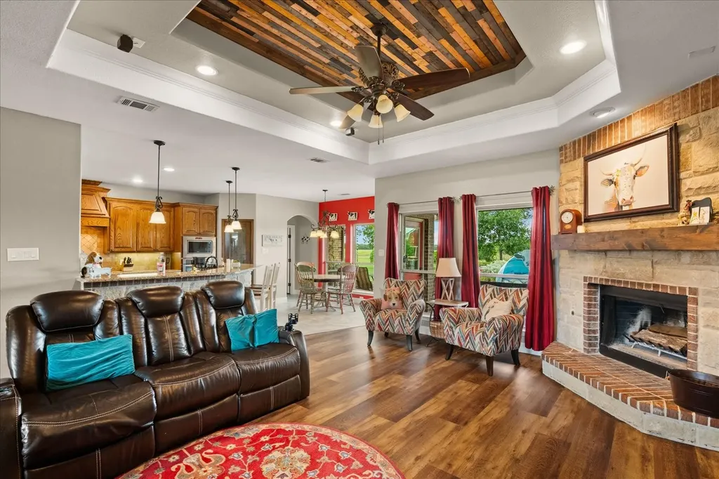4010 Hackberry Circle Caddo Mills TX 75135