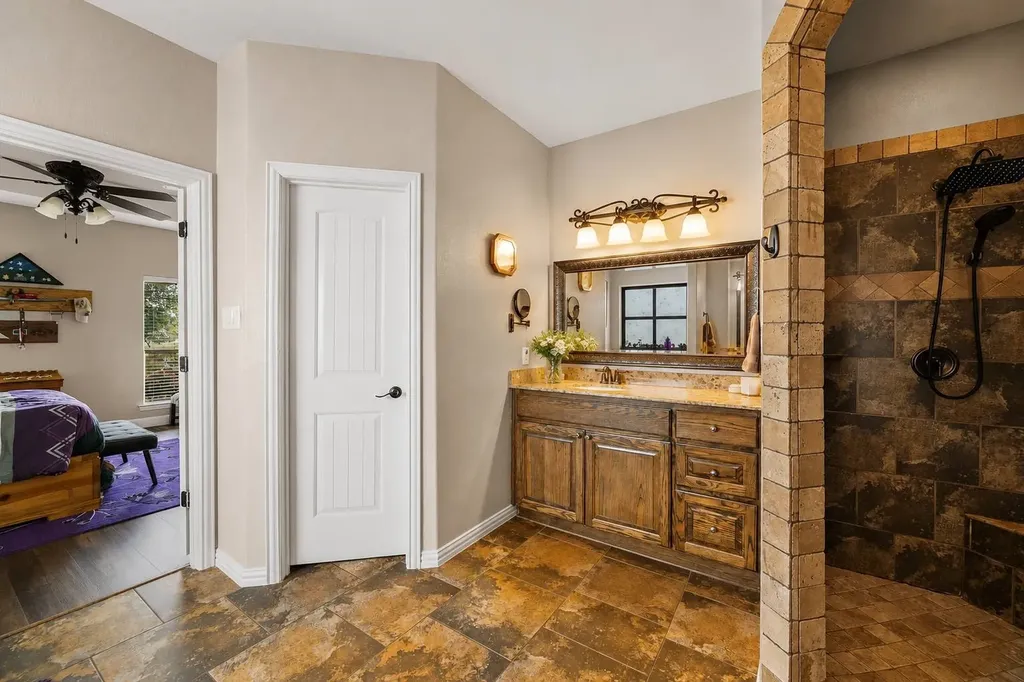 4010 Hackberry Circle Caddo Mills TX 75135