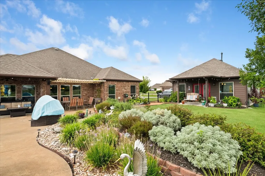 4010 Hackberry Circle Caddo Mills TX 75135