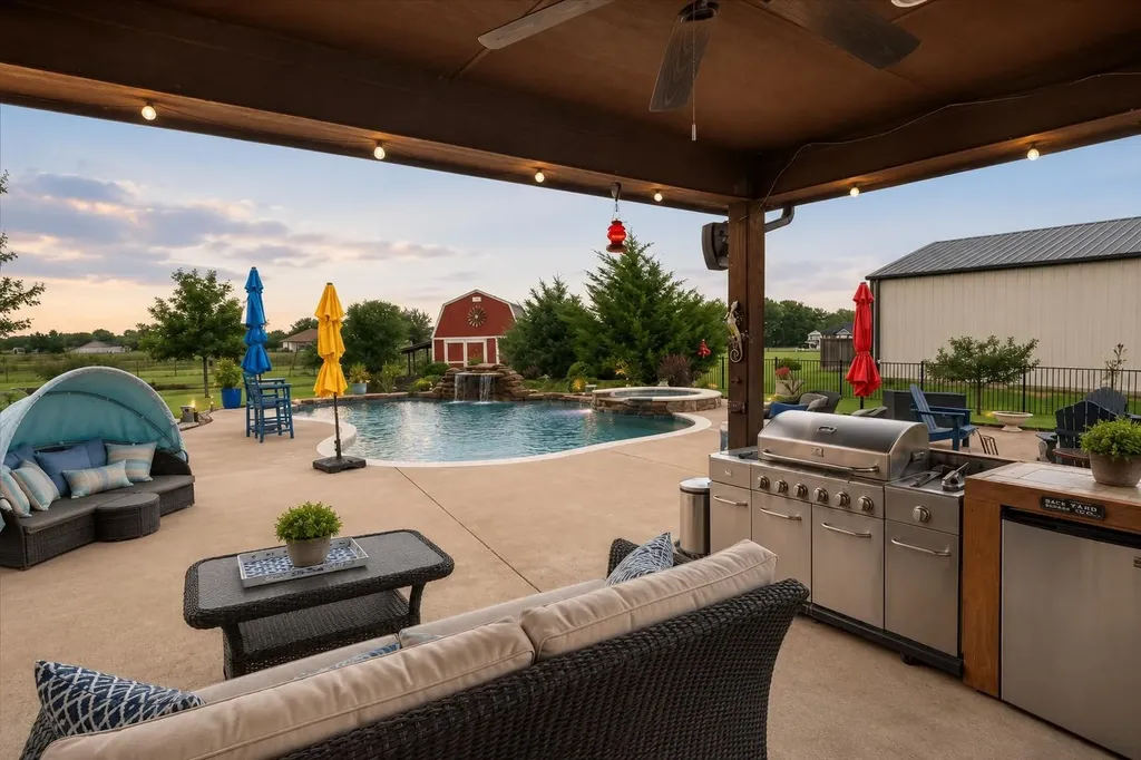4010 Hackberry Circle Caddo Mills TX 75135