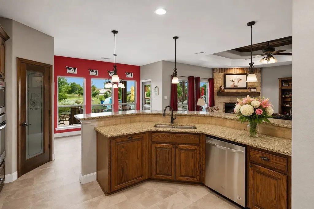 4010 Hackberry Circle Caddo Mills TX 75135