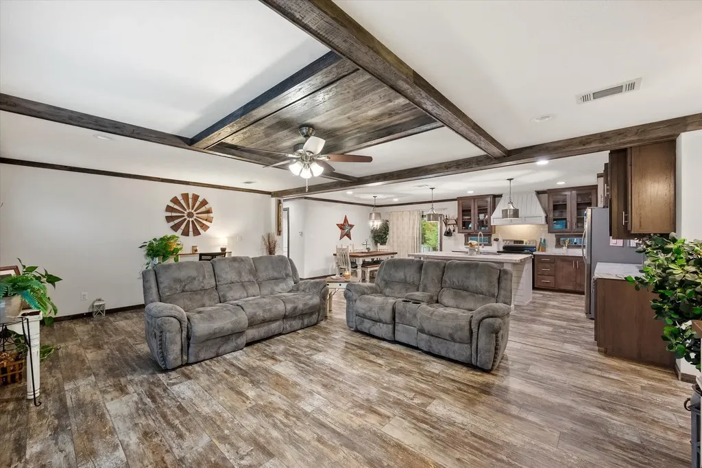 281 S State Highway 75 S Fairfield TX 75840