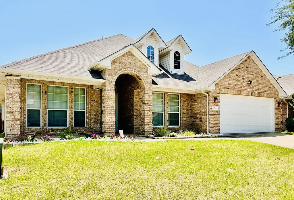 5851 Lorenzo Drive Grand Prairie TX 75052