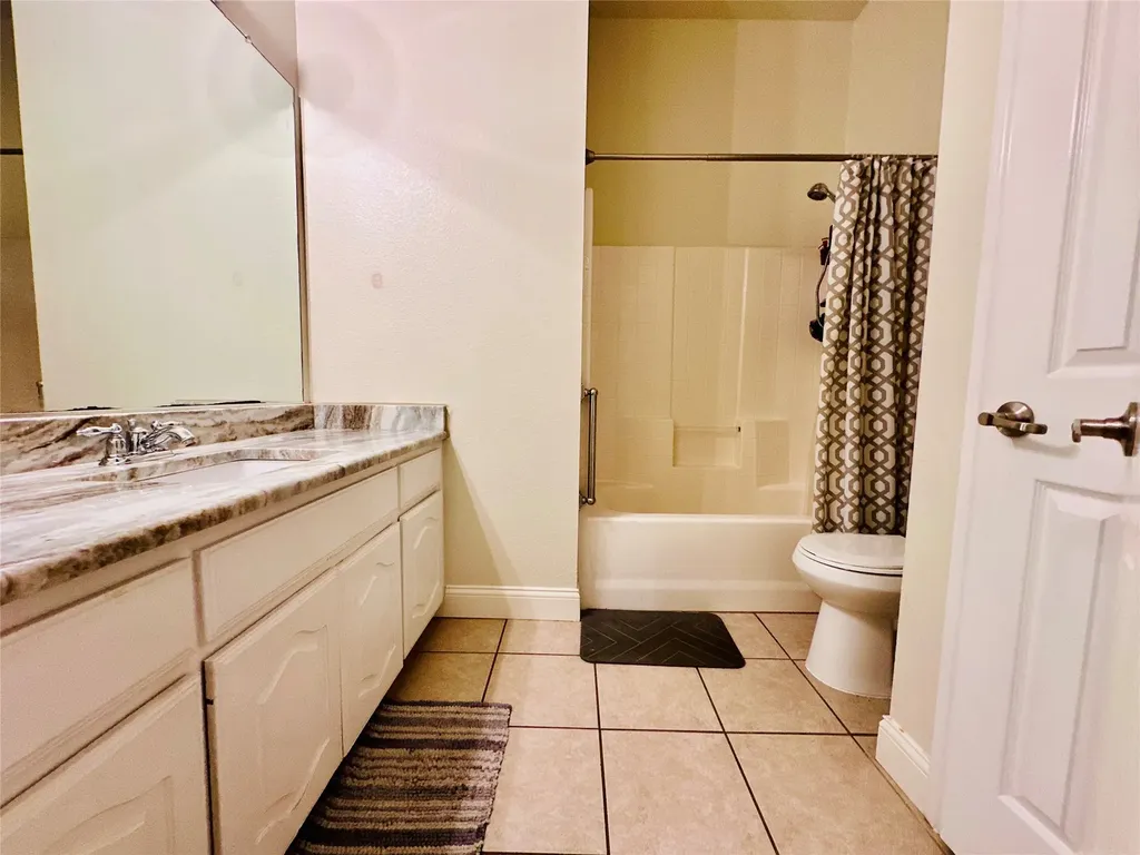 5851 Lorenzo Drive Grand Prairie TX 75052