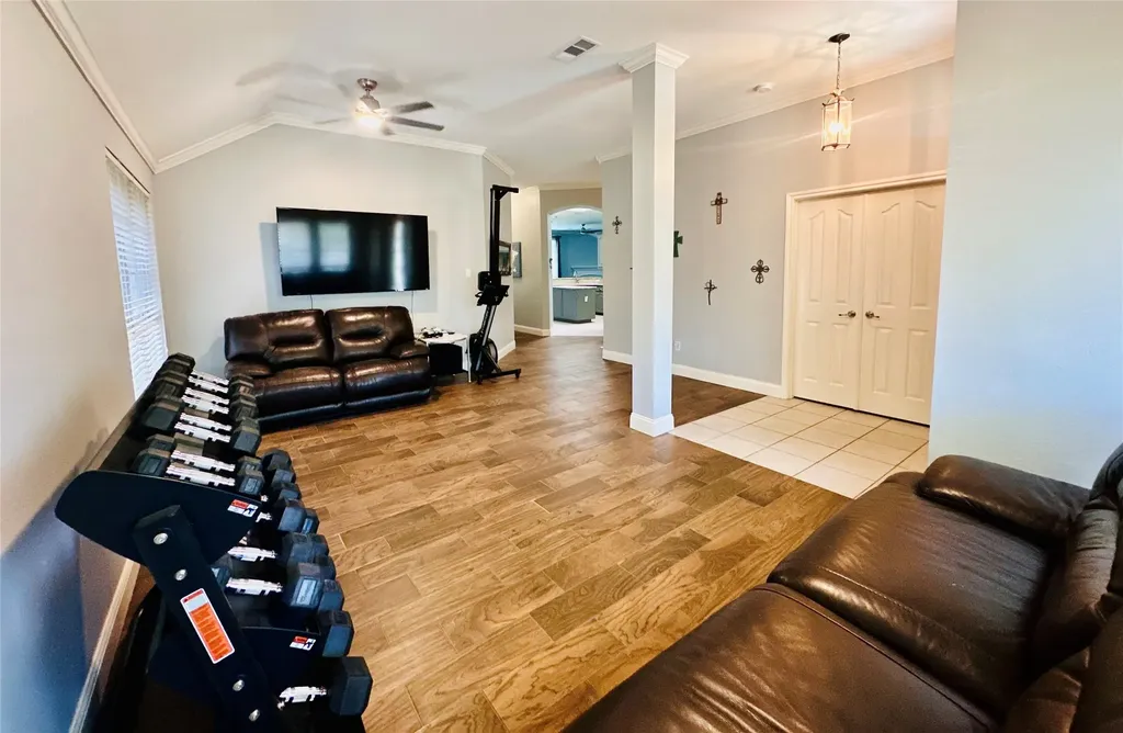5851 Lorenzo Drive Grand Prairie TX 75052