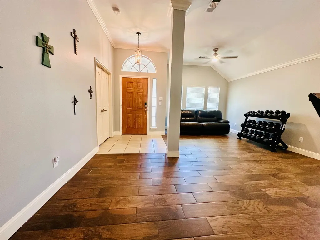 5851 Lorenzo Drive Grand Prairie TX 75052