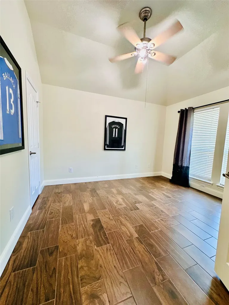 5851 Lorenzo Drive Grand Prairie TX 75052
