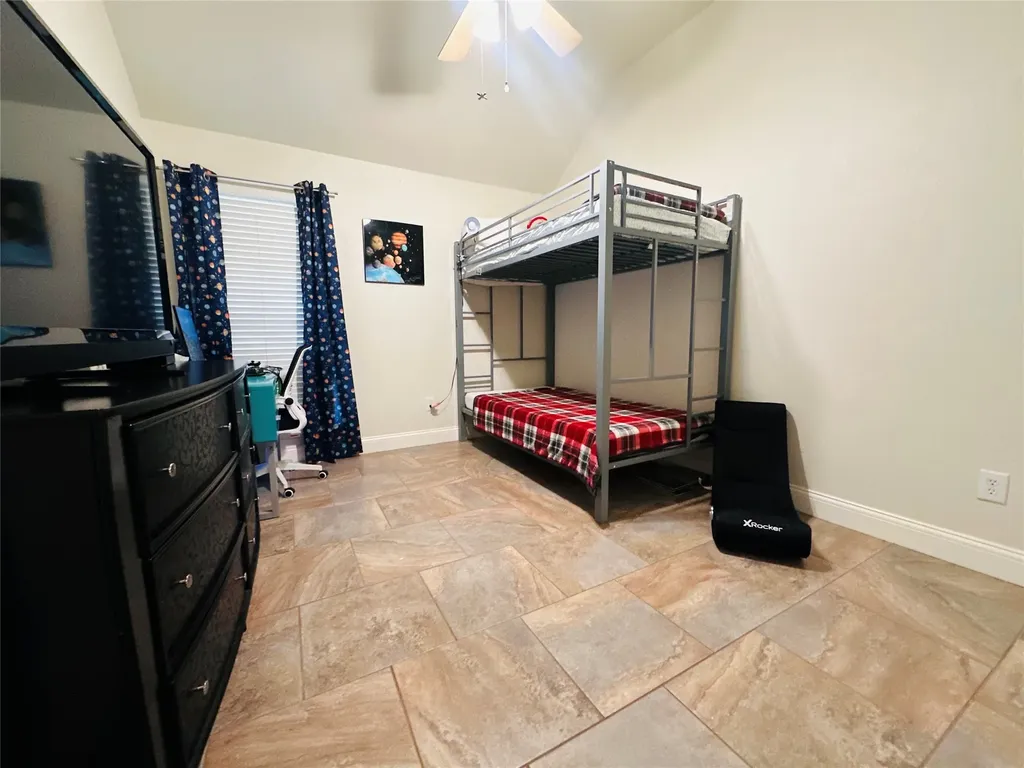 5851 Lorenzo Drive Grand Prairie TX 75052
