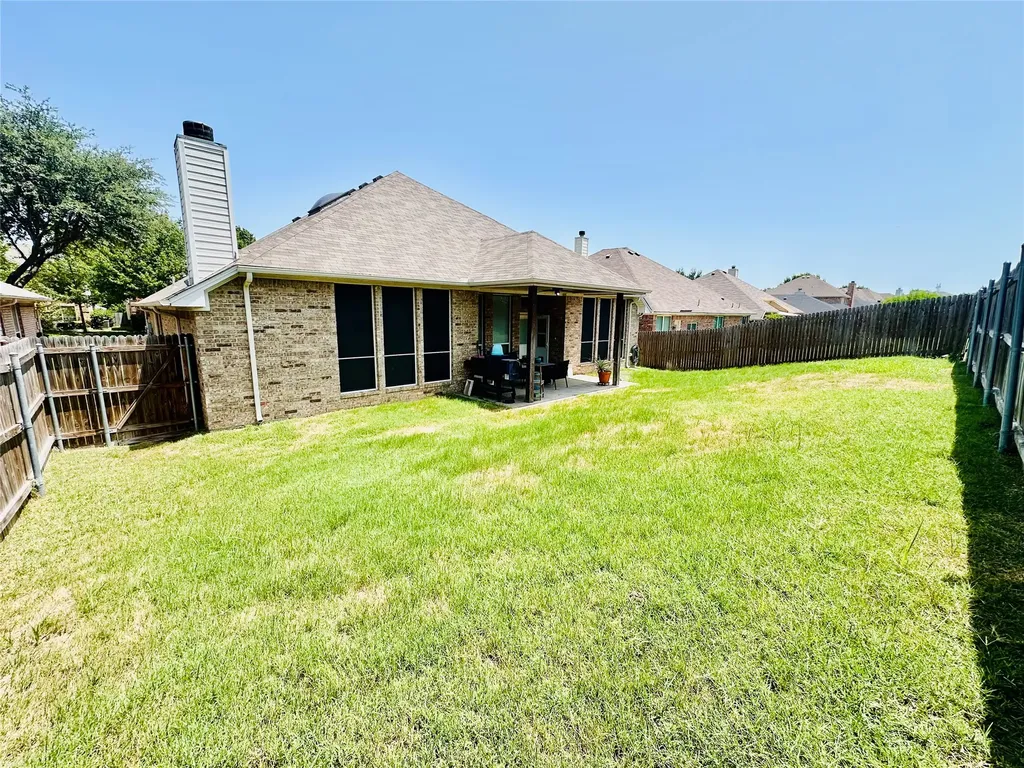 5851 Lorenzo Drive Grand Prairie TX 75052