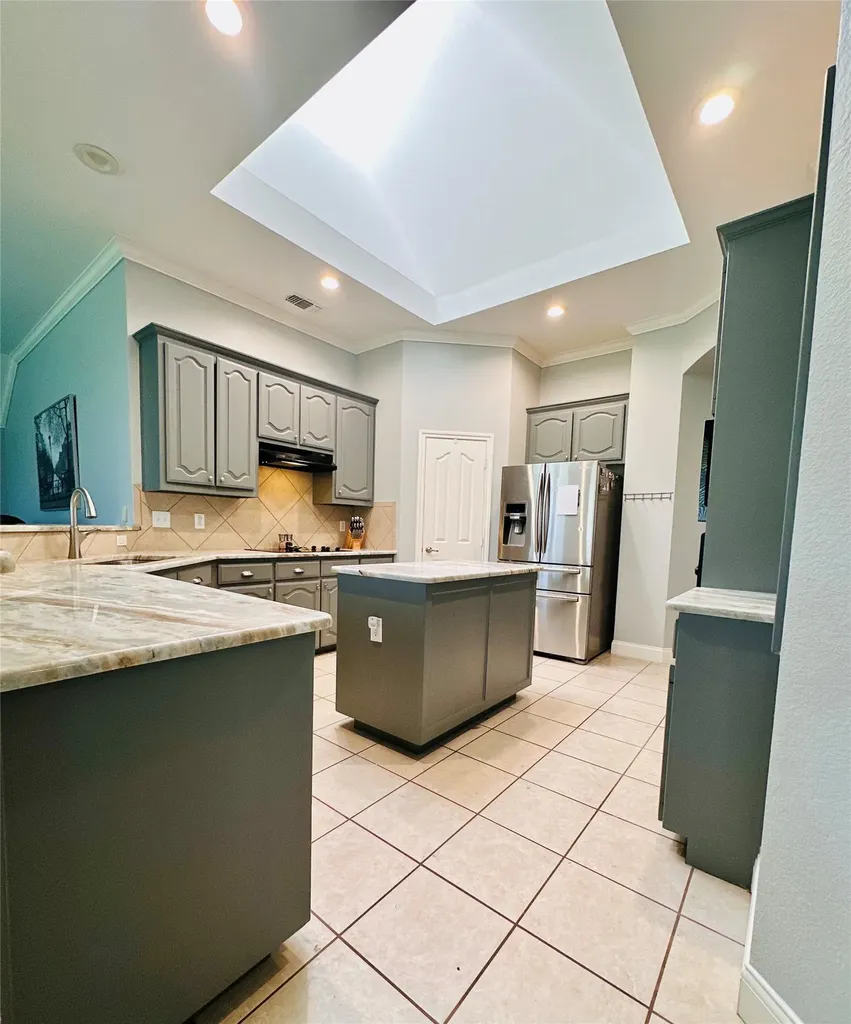 5851 Lorenzo Drive Grand Prairie TX 75052