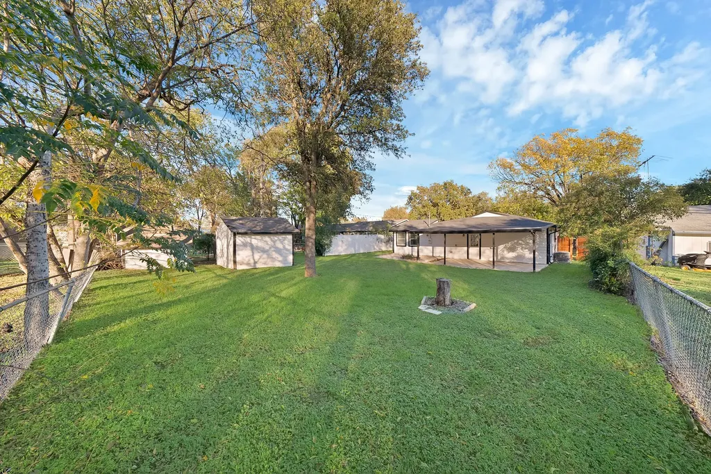809 Hackamore Street White Settlement TX 76108
