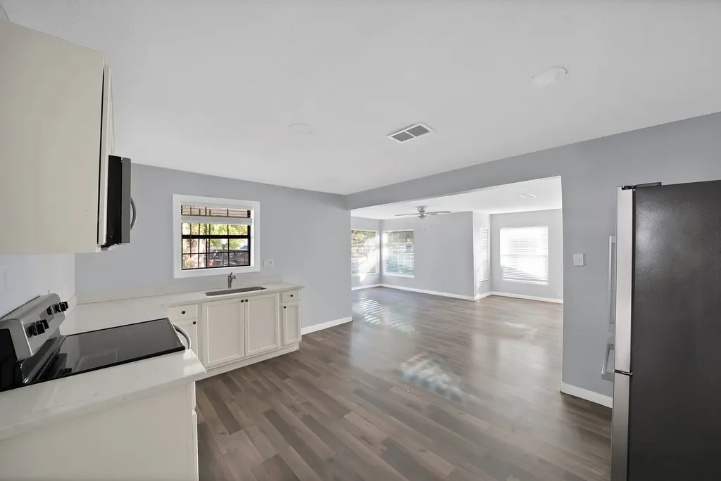 809 Hackamore Street White Settlement TX 76108
