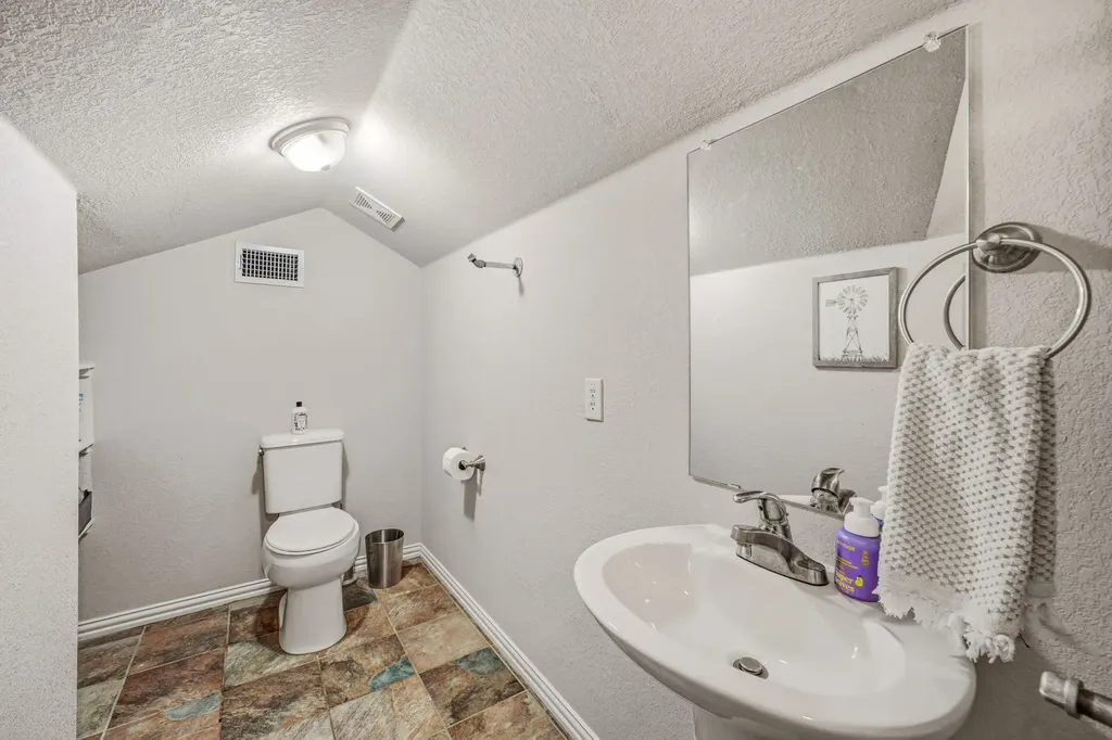 1131 Greens Creek Circle Stephenville TX 76401