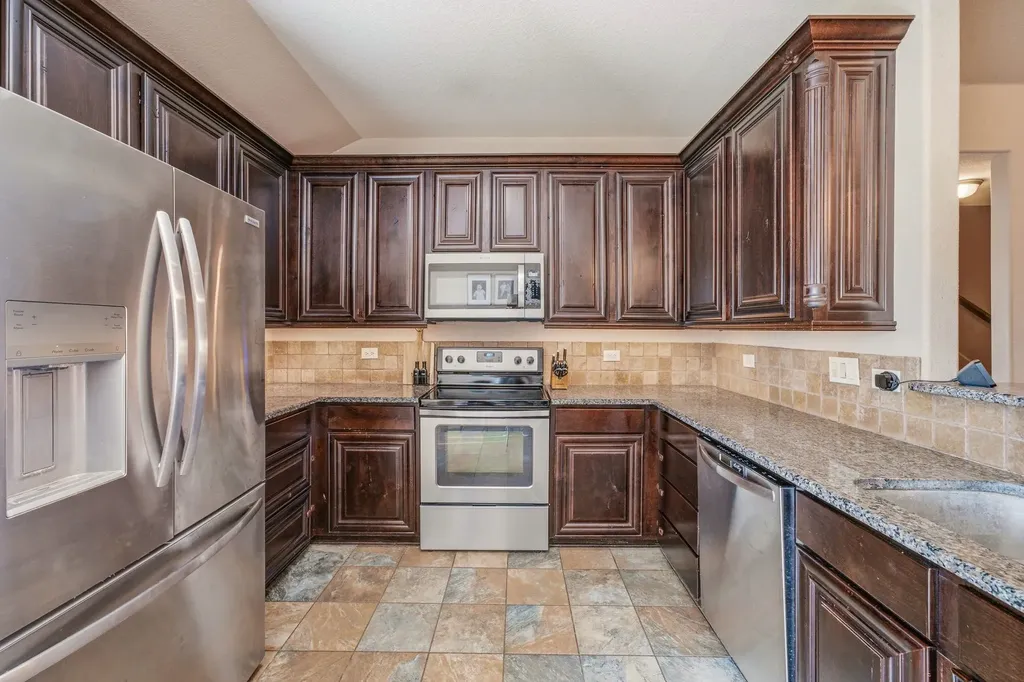 1131 Greens Creek Circle Stephenville TX 76401