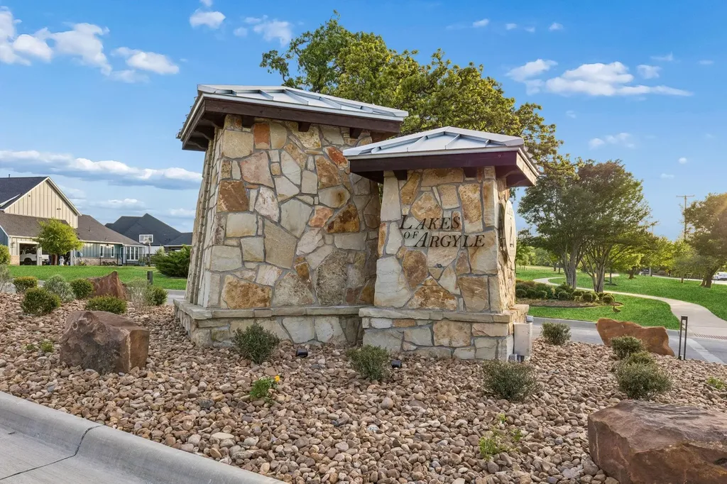 312 Carrington Drive Argyle TX 76226