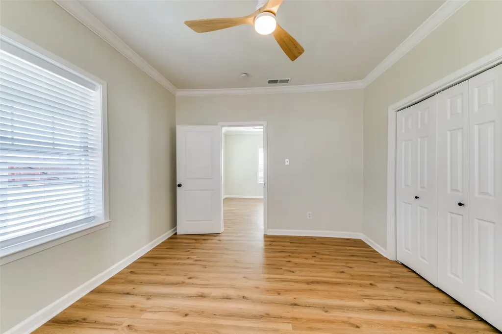 2633 S Denley Drive Dallas TX 75216