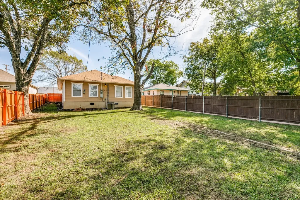 2633 S Denley Drive Dallas TX 75216