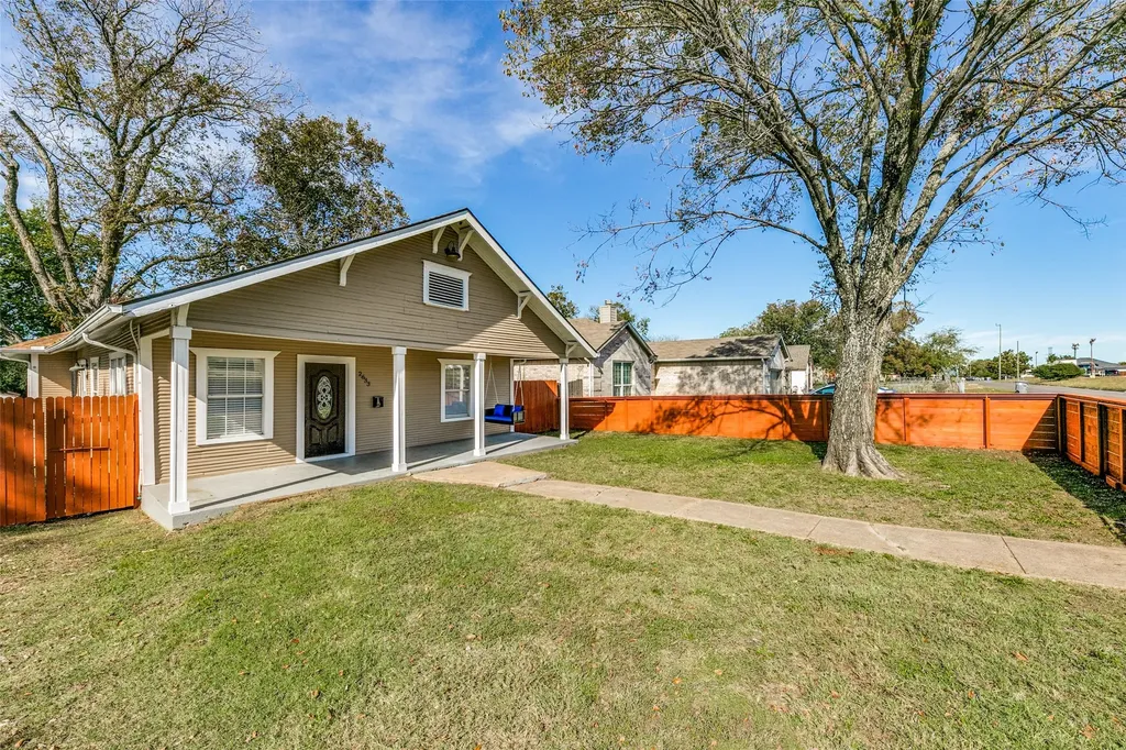 2633 S Denley Drive Dallas TX 75216