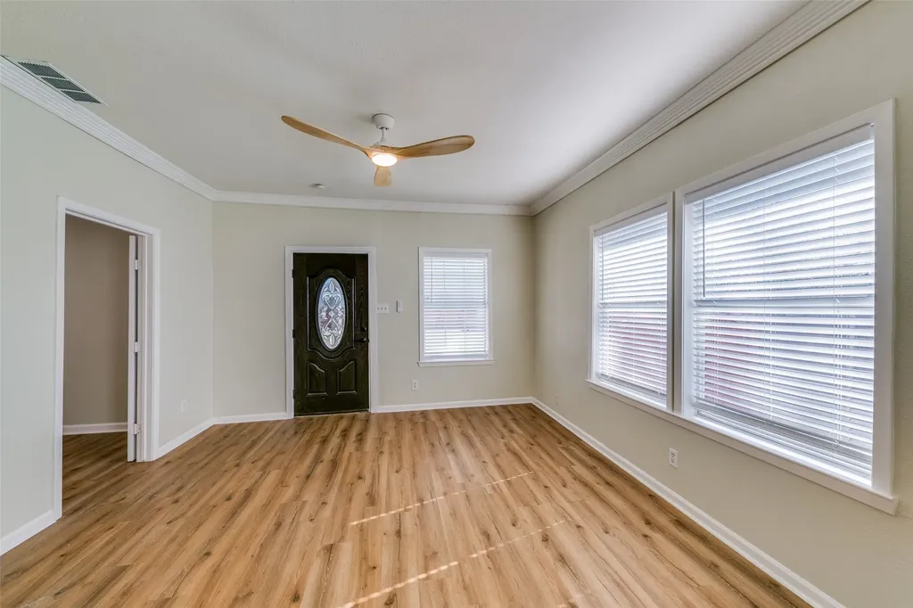 2633 S Denley Drive Dallas TX 75216