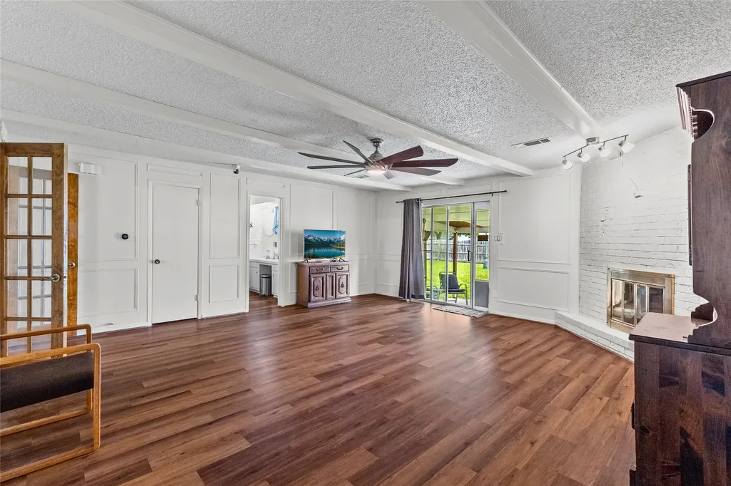 408 E Mulberry Street Leonard TX 75452