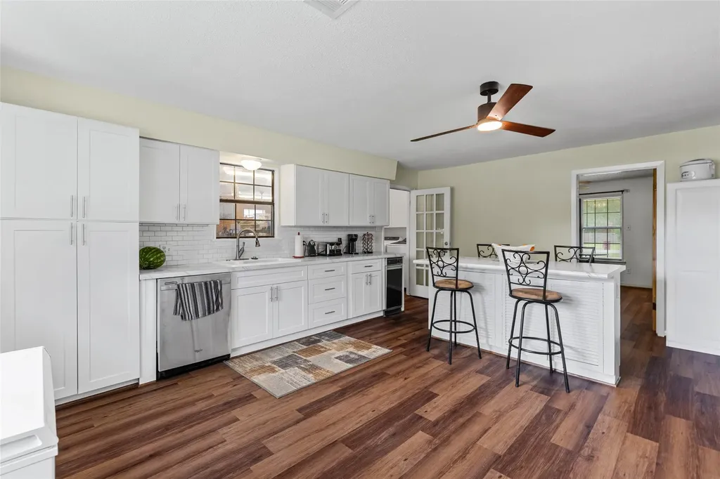 408 E Mulberry Street Leonard TX 75452