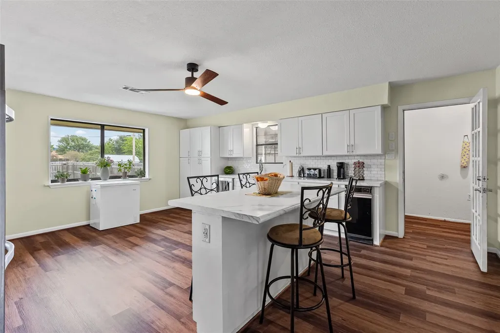 408 E Mulberry Street Leonard TX 75452