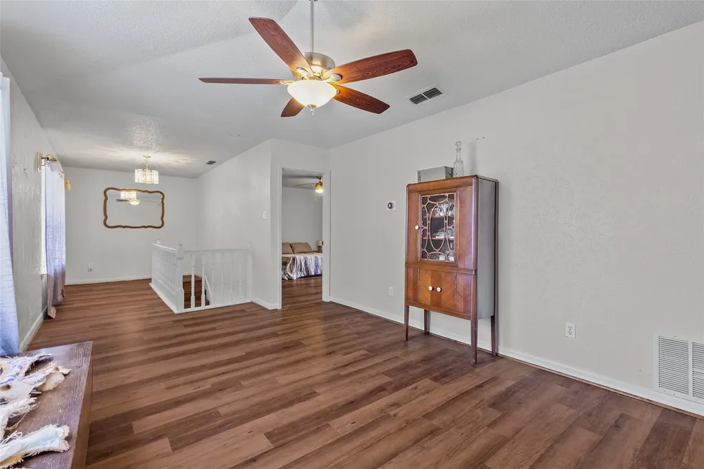 408 E Mulberry Street Leonard TX 75452