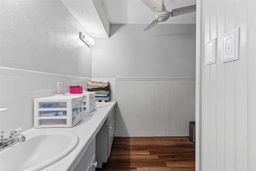 408 E Mulberry Street Leonard TX 75452