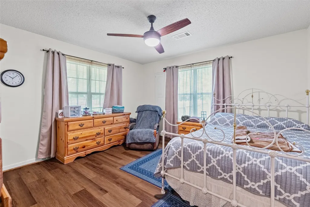 408 E Mulberry Street Leonard TX 75452