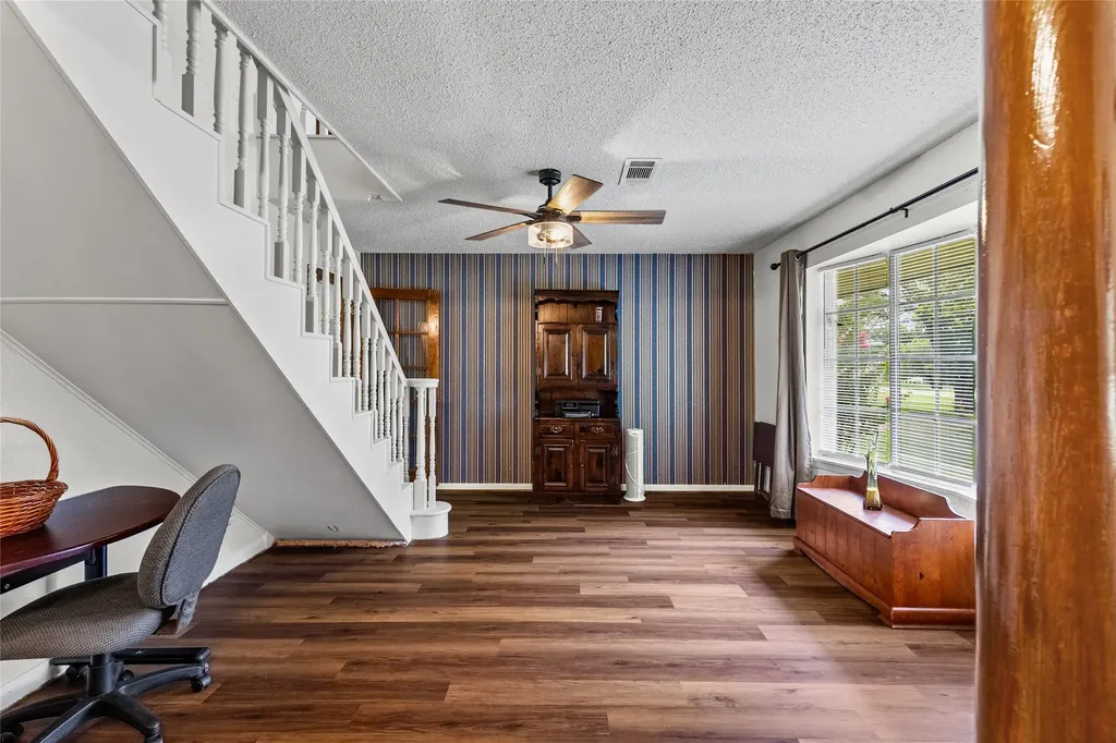 408 E Mulberry Street Leonard TX 75452