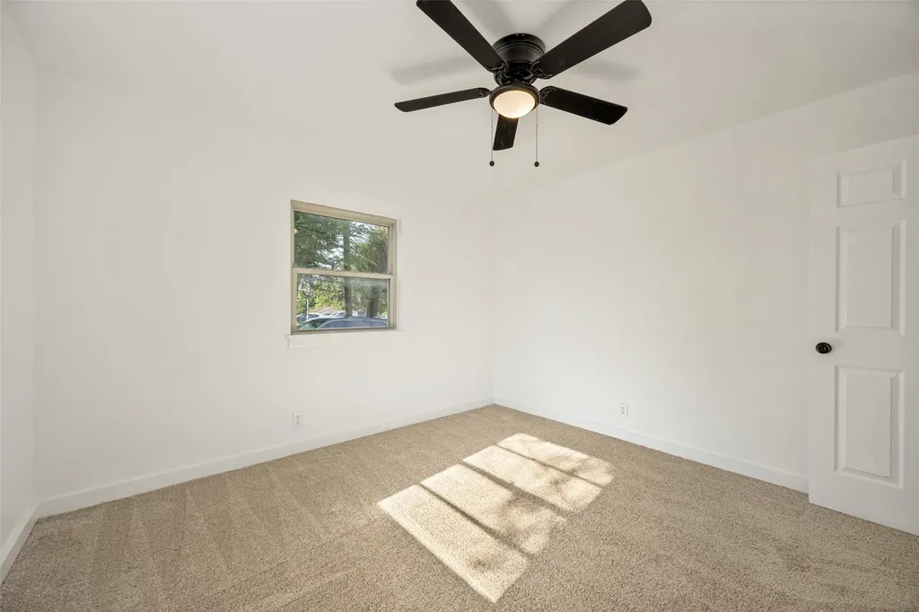 2415 W Morton Street Denison TX 75020