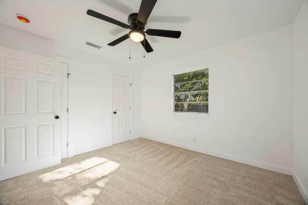 2415 W Morton Street Denison TX 75020