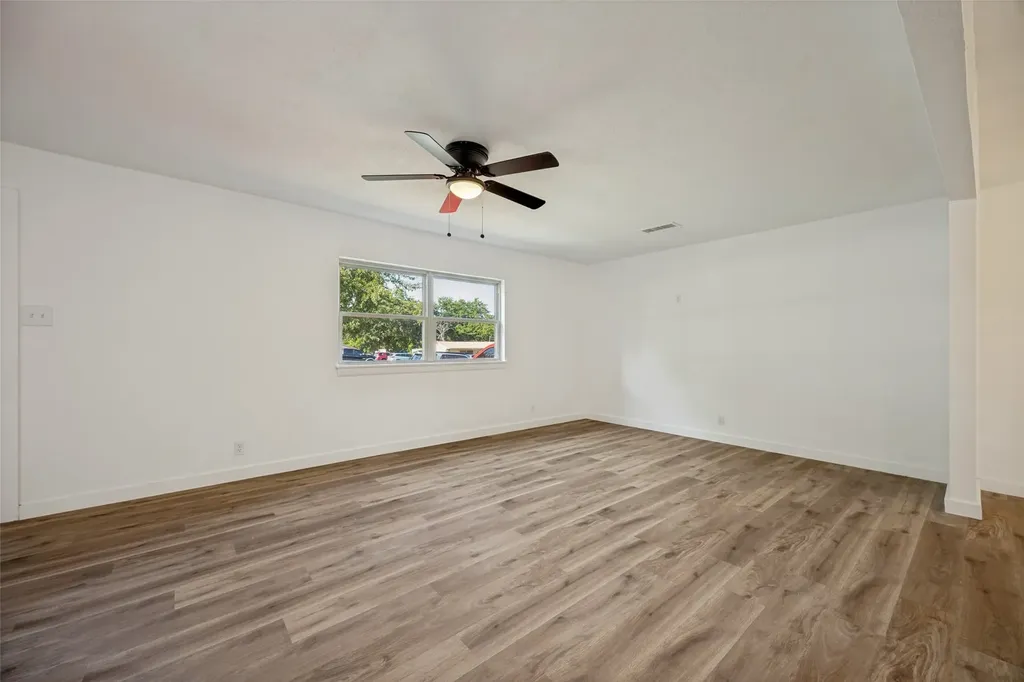 2415 W Morton Street Denison TX 75020