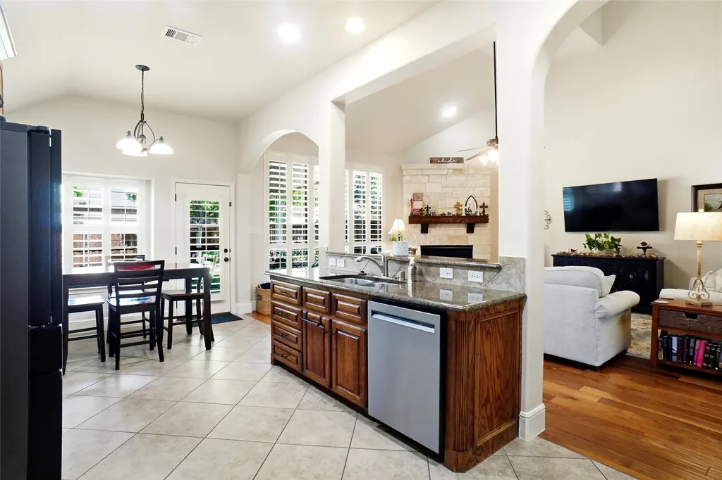 5905 Cripple Creek Trail North Richland Hills TX 76180