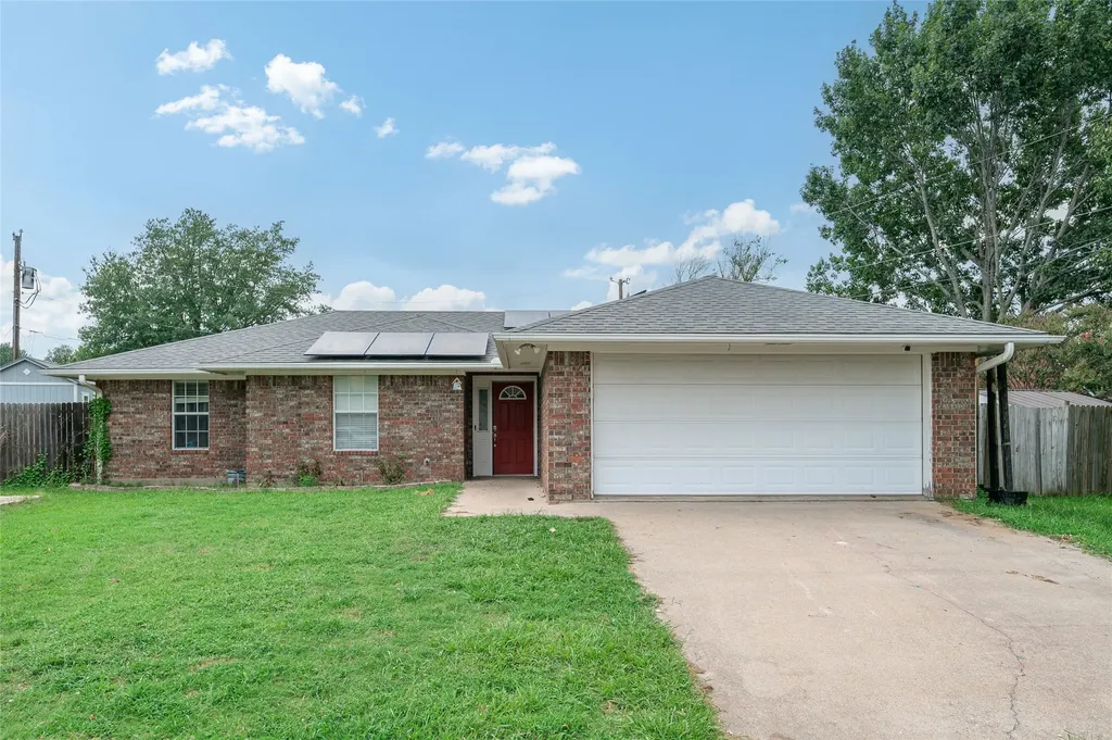 2205 Canyon Circle Bonham TX 75418