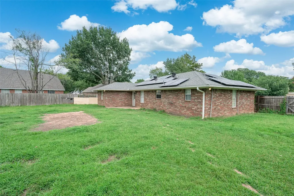 2205 Canyon Circle Bonham TX 75418