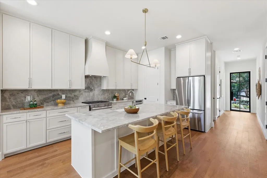 324 Valiant Drive Rockwall TX 75032