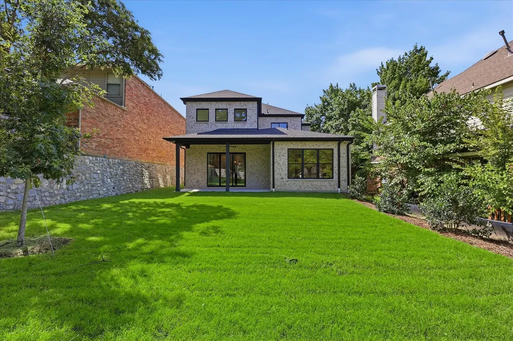 324 Valiant Drive Rockwall TX 75032