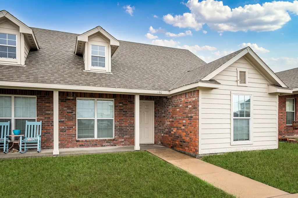 640 W Marshall Street Van Alstyne TX 75495