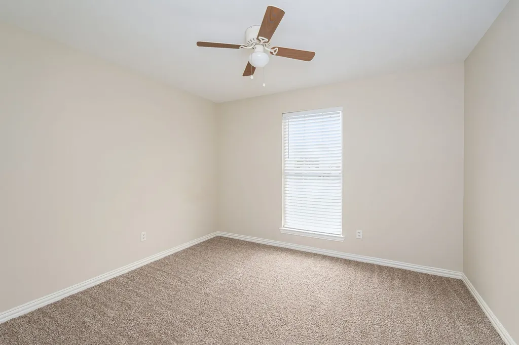 640 W Marshall Street Van Alstyne TX 75495