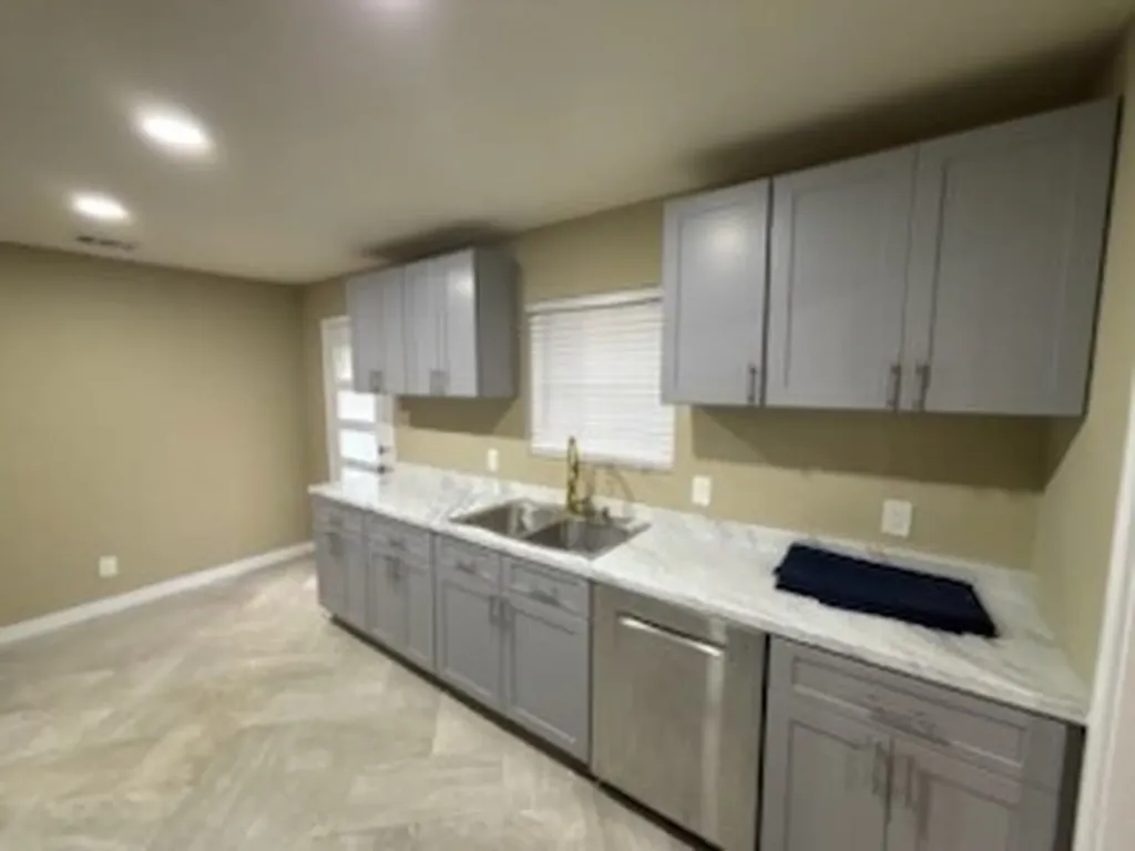 1570 Sutter Street Dallas TX 75216