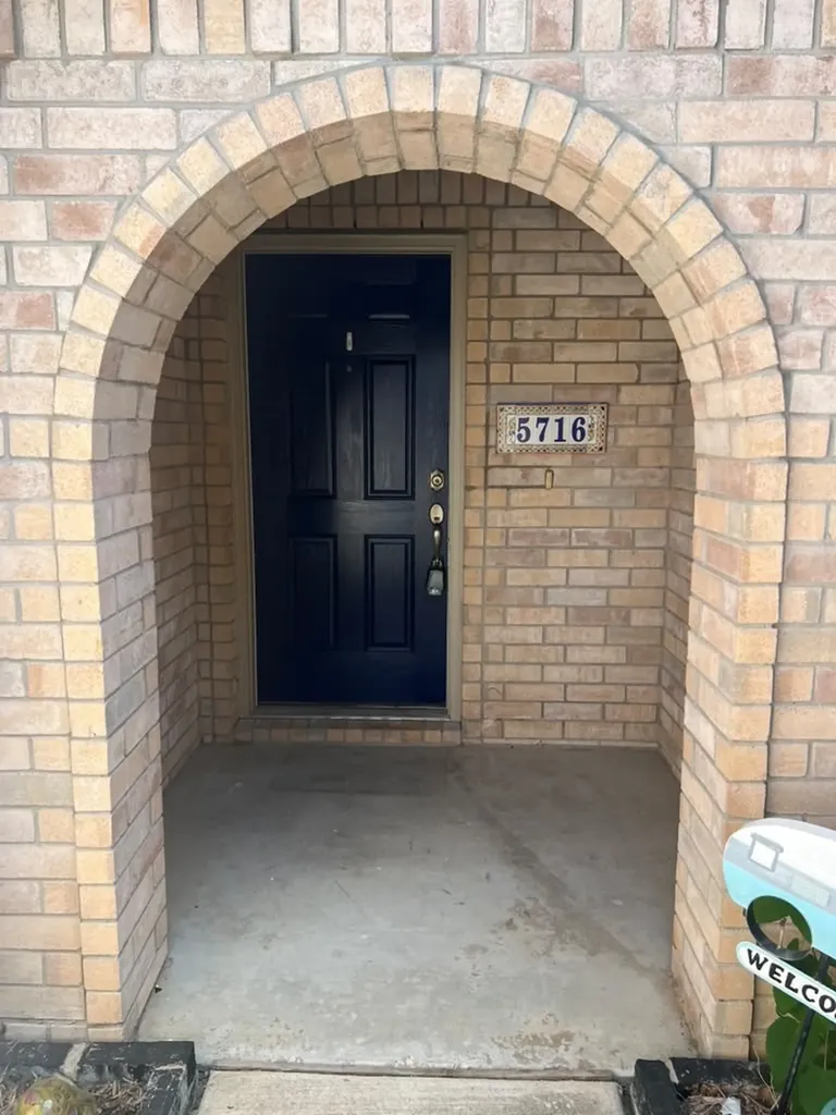 5716 Sapphire Pool Trail Fort Worth TX 76244