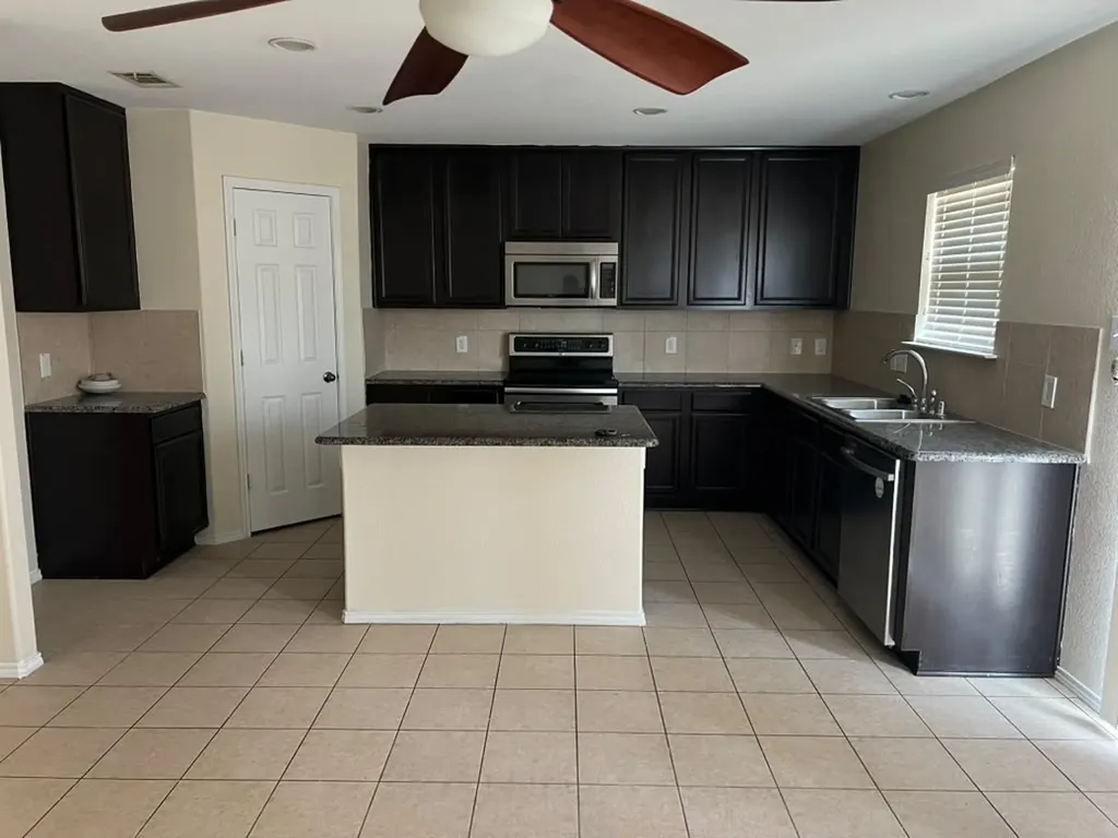 5716 Sapphire Pool Trail Fort Worth TX 76244