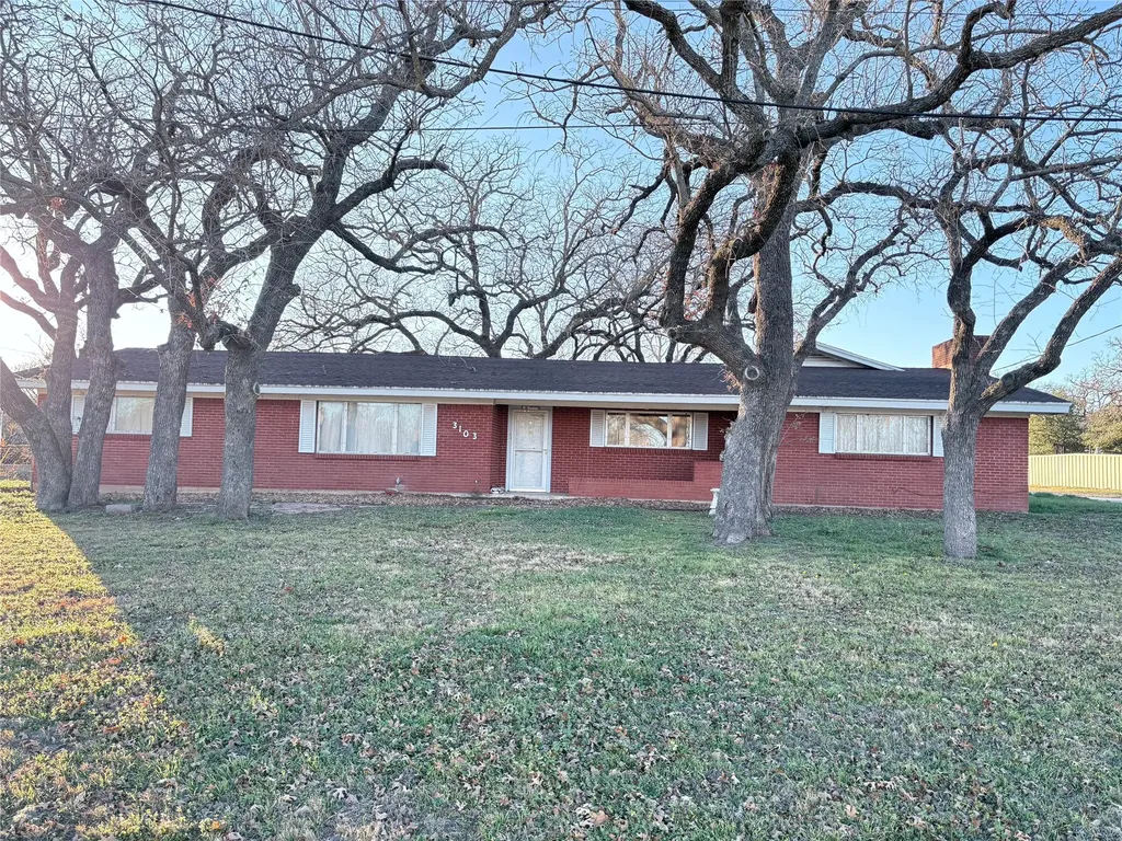 3103 N Oak Avenue Mineral Wells TX 76067